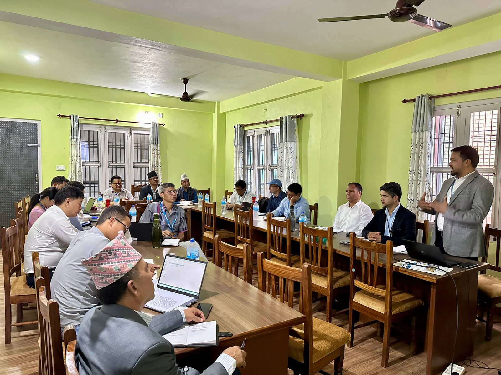 कर्णाली प्रदेश योजना आयोगका उपाध्यक्षज्यू, सदस्यज्यूहरु, कर्मचारीहरु र विश्‍व खाद्य कार्यक्रम, युनिसेफ, युएनएफपिए र  अन्तर्राष्ट्रिय आप्रवासन संगठनका कर्मचारीहरु संगको छलफल कार्यक्रम